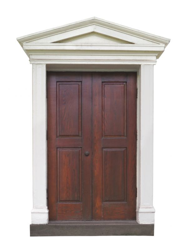 House Molding Installation in Kansas City, KS